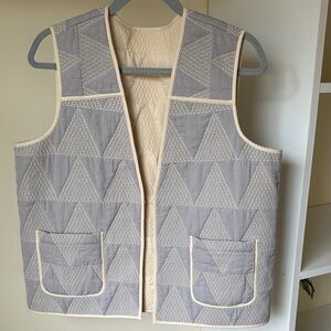 Quilted Sleeveless Vest in Light Gray with Cream Trim